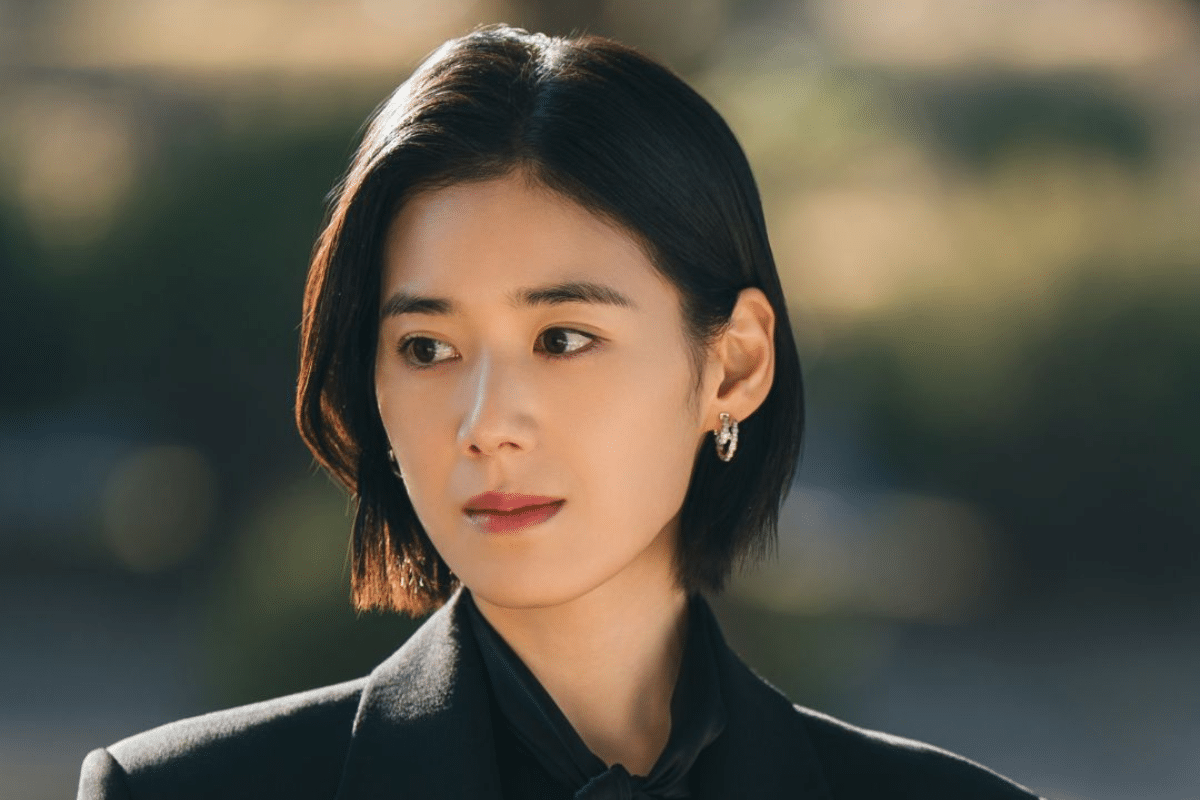 Hwang Hyun Jin (Lee Chung Ah)