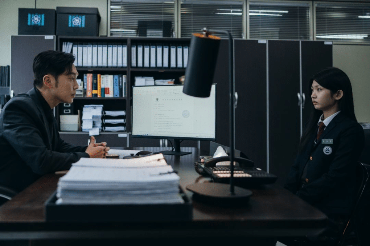 Qui manipule qui Le mystère s’épaissit dans “Honour”