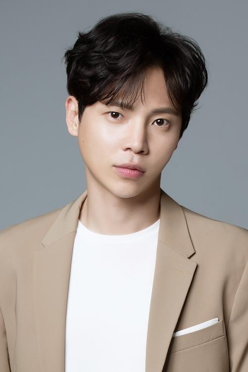 Go Geon-han (김민규)